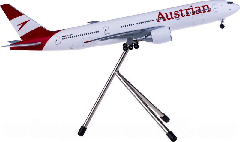 Hogan Austrian Airlines Boeing 777-200ER OE-LPF 1:200 ABS Model view 4