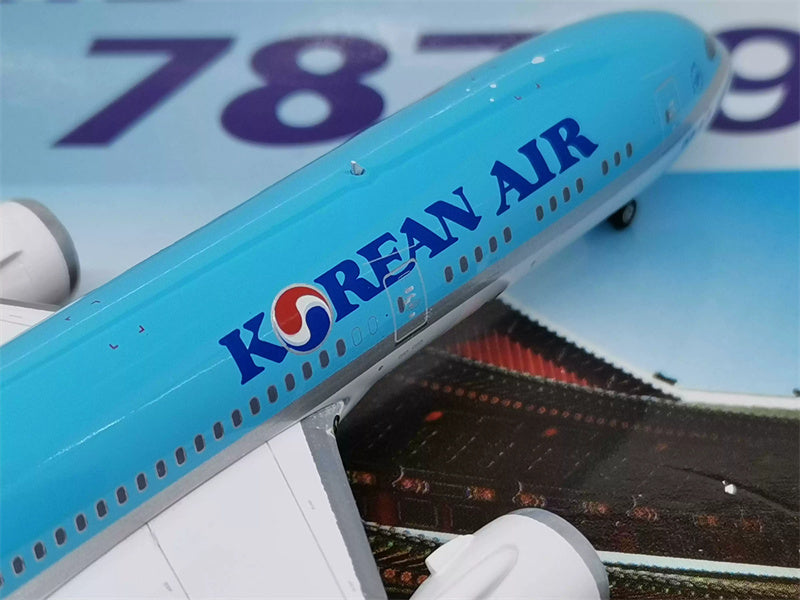 Phoenix Korean Air Boeing B787-9 HL8081 First 1:400 Model view 4