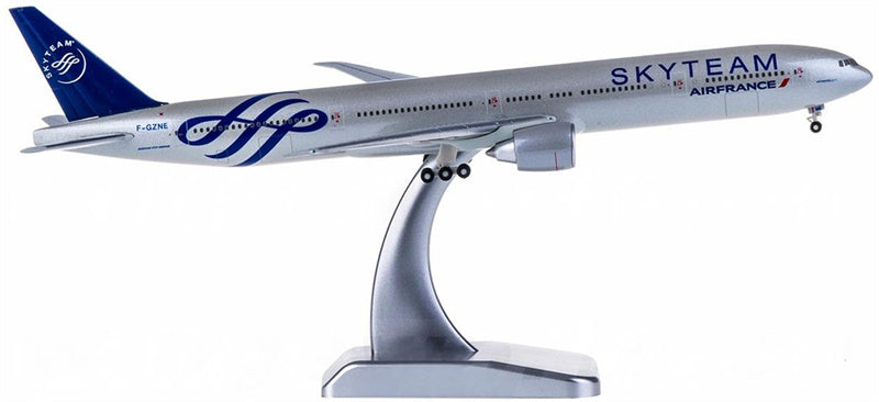 Hogan Air France Boeing 777-300ER F-GZNE Skyteam 1:400 Diecast Model view 1