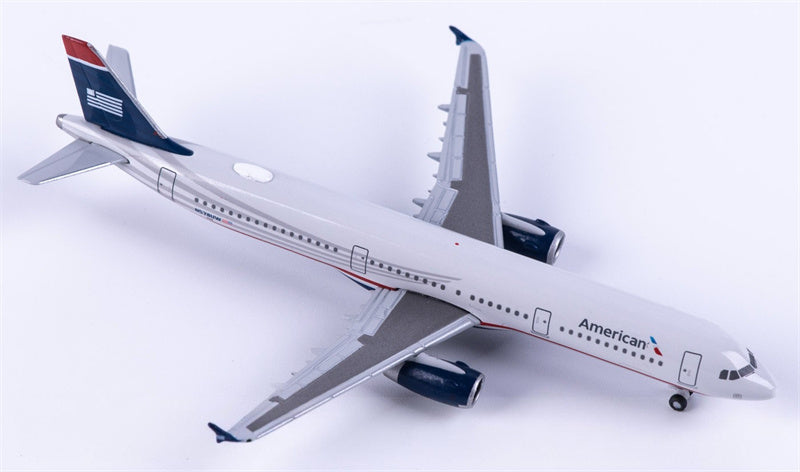 Herpa American Airlines Airbus A321 N578UW 1:500 Diecast Model view 1