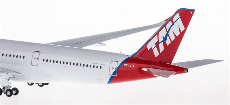 JC Wings TAM for Airbus A350-900 PR-XTA 1:200 Airplane Pre-built Airliner Model Display