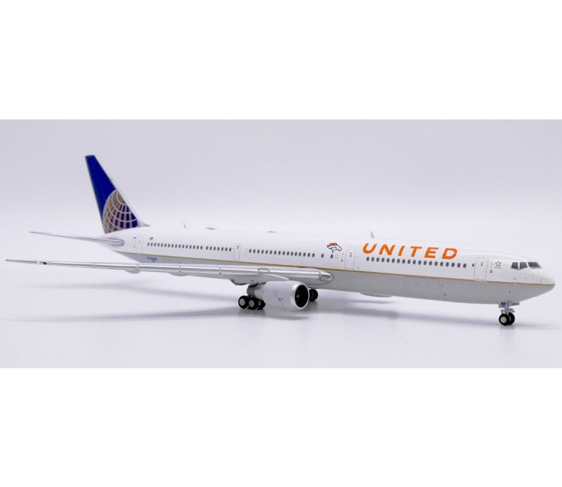 JC Wings 1:400 United Airlines B767-400ER N76064  DIECAST Model