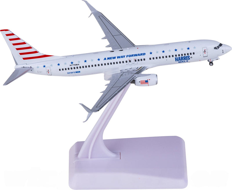 NG Models KaiserAir Boeing 737-800 N778MA 1:400 Diecast Model view 2