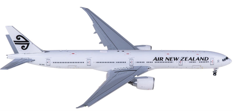 JC Wings Air New Zealand Boeing 777-300ER ZK-OKU Flaps down 1:400 Diecast Model view 4