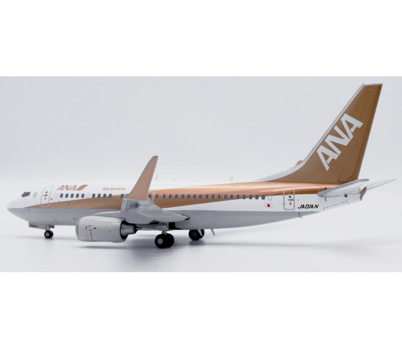 JC Wings 1:200 ANA B737-700 JA01AN  DIECAST Model