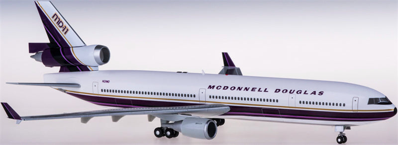 Hogan Thai Airways for McDonnell Douglas MD-11 N211MD 1:200 Aircraft Pre-built  Airliner Model Display