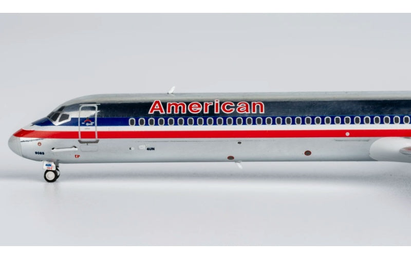 NG Models 1:400 American Airlines MD-82 N923TW  DIECAST Model