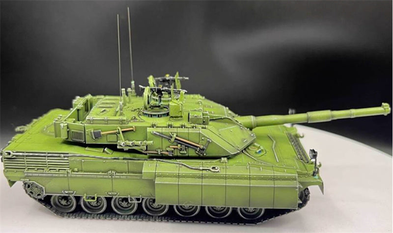 AM Italian Ram main battle tank C1 PSO type with additional armor 1:72 Tank Pre-built Model