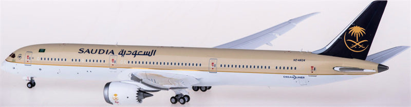 JC Wings Saudia Boeing 787-10 HZ-AR24 Flaps Down 1:400 Diecast Model view 4