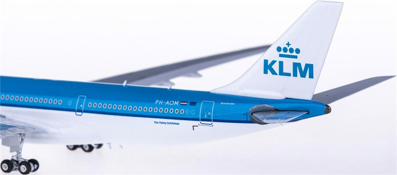 Phoenix KLM Airbus A330-200 PH-AOM 1:400 Diecast Model view 4