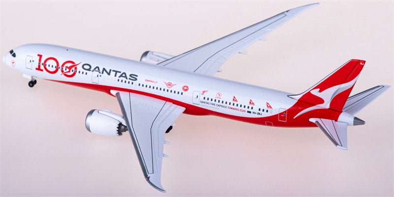 Herpa Qantas Boeing 787-9 Dreamliner VH-ZNJ 100 1:500 Diecast Model view 2