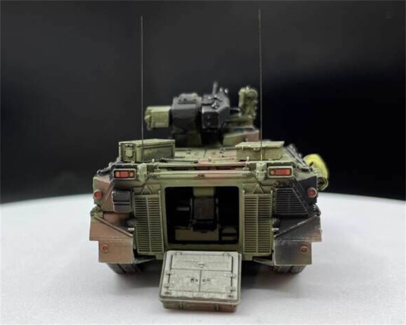 AM German Weasel Infantry Fighting Vehicle NATO Tricolor 1:72 Tank Pre-built Model