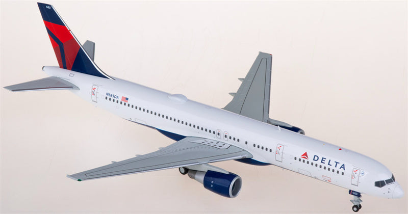 Geminijets Delta Air Lines Boeing 757-200 N683DA 1:200 Diecast Model view 3