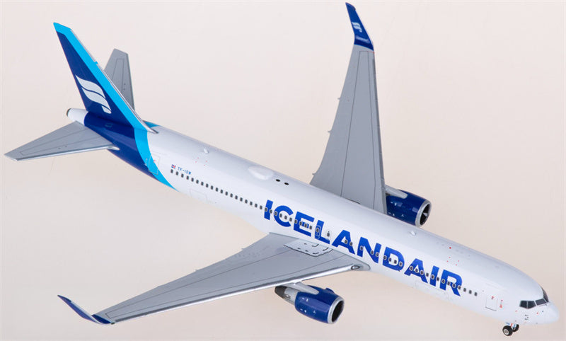Phoenix Icelandair Boeing 767-300ER TF-ISW Boreal Blue 1:400 Diecast Model view 3