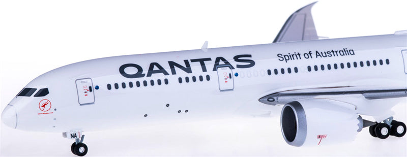 Herpa Qantas Boeing 787-9 VH-ZNA 1:200 ABS Model view 2