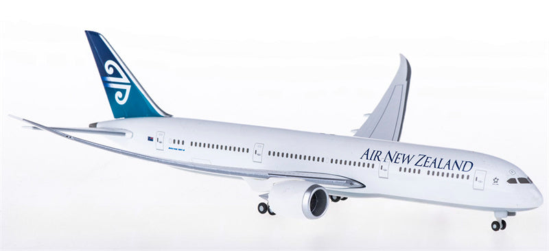 Hogan Air New Zealand Boeing 787-9 1:400 Diecast Model view 3