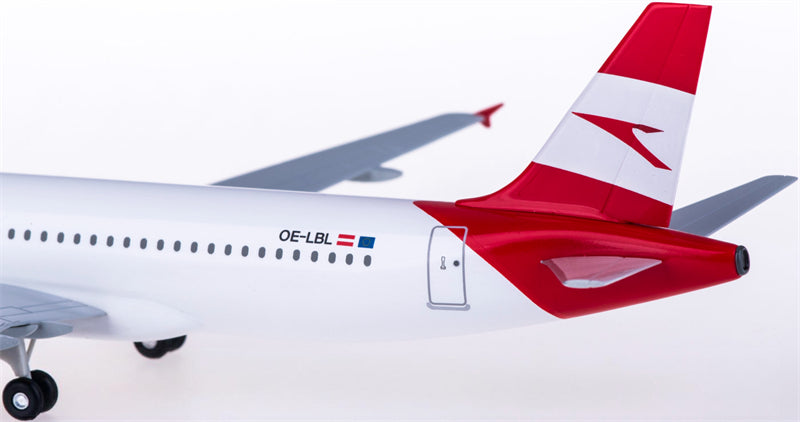 Hogan Austrian Airlines Airbus A320 OE-LBL 1:200 ABS Model view 3