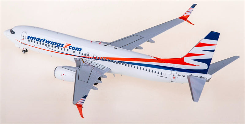 JC Wings 1:200 Smartwings Boeing 737-800 OK-TVL Diecast Model view 3