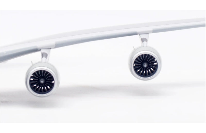 INFLIGHT 1:200 Qatar Airways A380 A7-APJ  DIECAST Model