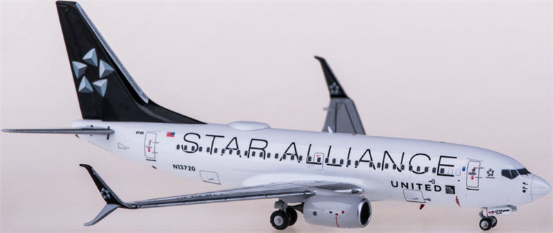 NG Models United Airlines Boeing 737-700 N13720 Star Alliance 1:400 Diecast Model view 1