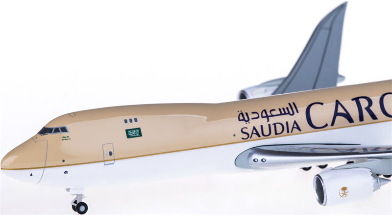 Hogan Saudia Cargo Boeing 747-8F HZ-AI4 1:400 Diecast Model view 3