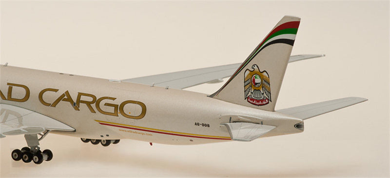 Phoenix Etihad Airways Cargo Boeing 777F A6-DDB 1:400 Diecast Model view 5