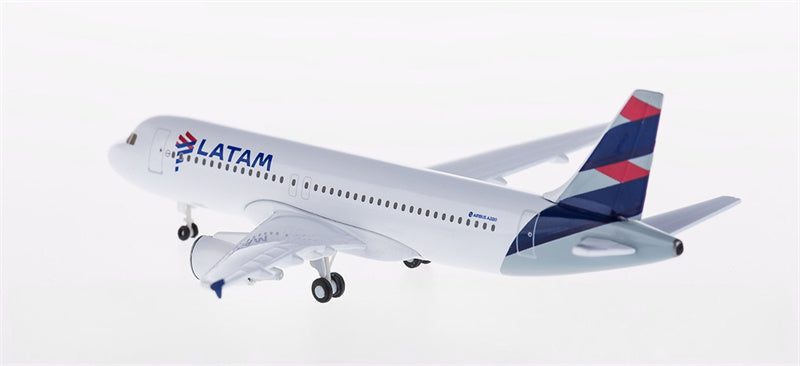 Hogan LATAM Airbus A320 1:400 Diecast Model view 3
