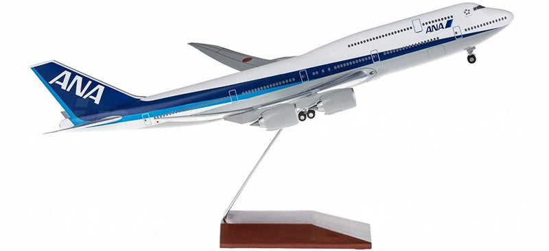 Hogan ANA Boeing 747-8 1:200 ABS Model view 1