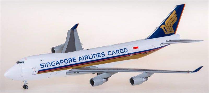SQ Wings Singapore Airlines Boeing 747-400F 9V-SFI Freighter 1:200 Diecast Model view 2