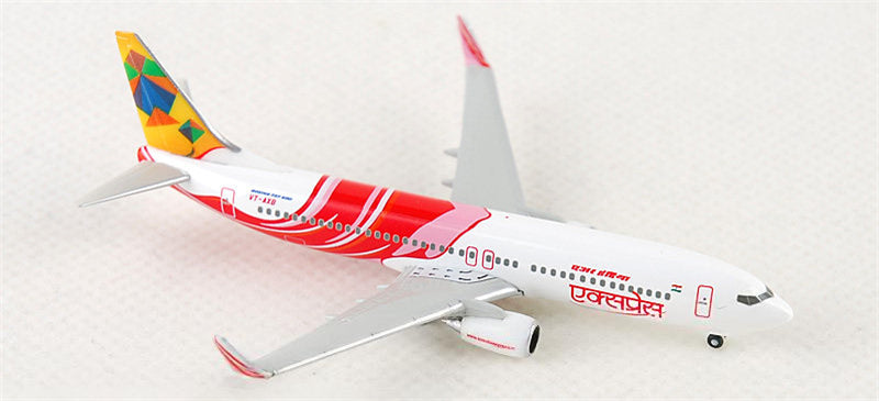 Hogan Air India Express Boeing 737-800 VT-AXB Limited Edition 1:500 Diecast Model view 1