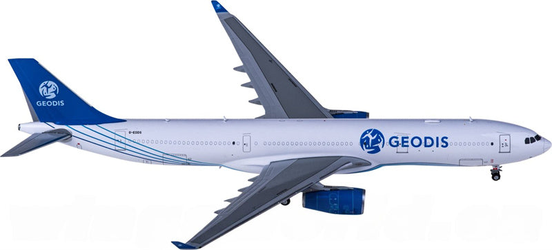 JC Wings Titan Airways Airbus A330-300F G-EODS 1:400 Diecast Model view 3