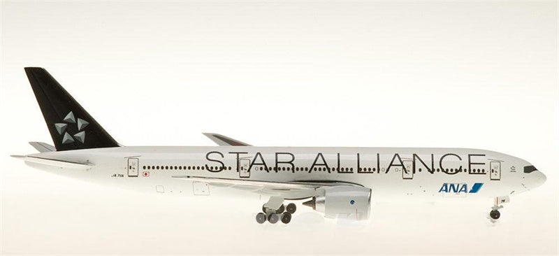 AeroClassics ANA Boeing 777-200 JA711A Star Alliance 1:500 Diecast Model view 1