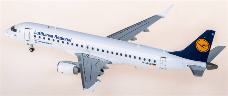 JC Wings Lufthansa Embraer ERJ-190LR D-AECD 1:200 Diecast Model view 3