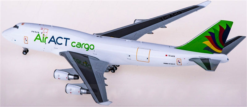 JC Wings ACT Cargo Air Boeing 747-400 TC-ACG 1:400 Diecast Model view 3