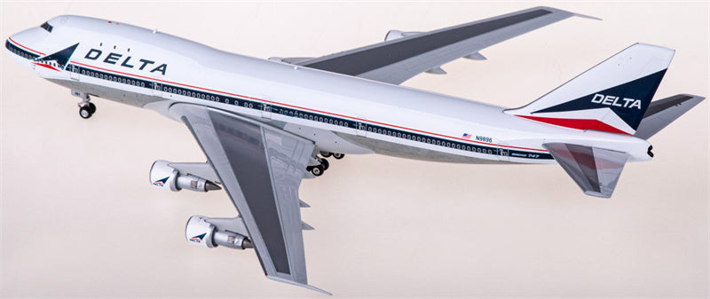 Phoenix Delta Air Lines Boeing 747-100 N9896 1:400 Diecast Model view 1