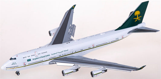 JC Wings Saudi Royal Aviation Boeing 747-400 HZ-HM1 Flaps Down 1:400 Diecast Model view 1