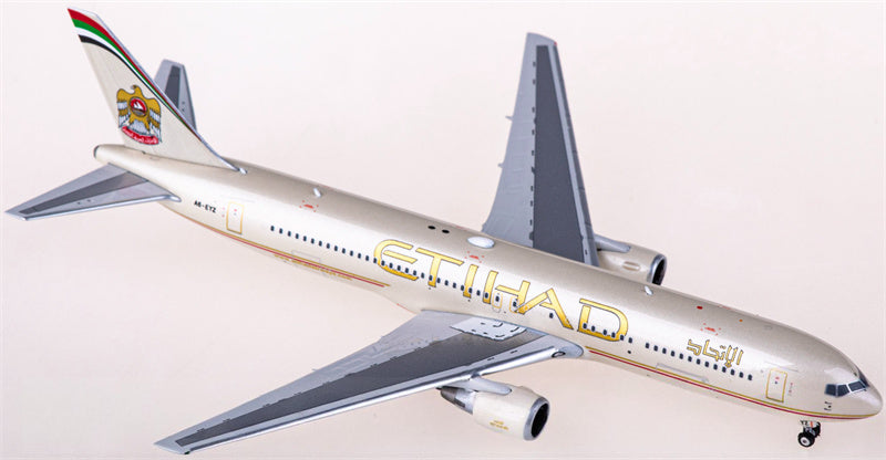 Phoenix Etihad Airways Boeing 767-300ER A6-EYZ 1:400 Diecast Model view 3