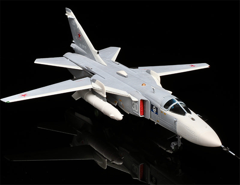 CALIBRE WINGS SU-24MR Russian Navy 30 White 1:72 Aircraft Pre-built Model