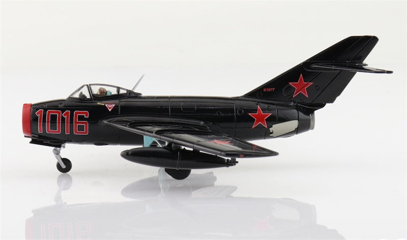 HOBBY MASTER MIG15bis Experimental Red 1016/N15YY Combat Air Museum Kansas 1:72 Aircraft Pre-built Model