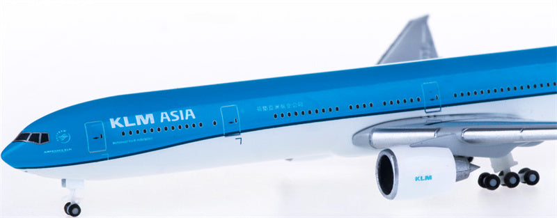 Herpa KLM Asia Boeing 777-300ER PH-BVB 1:500 Diecast Model view 3