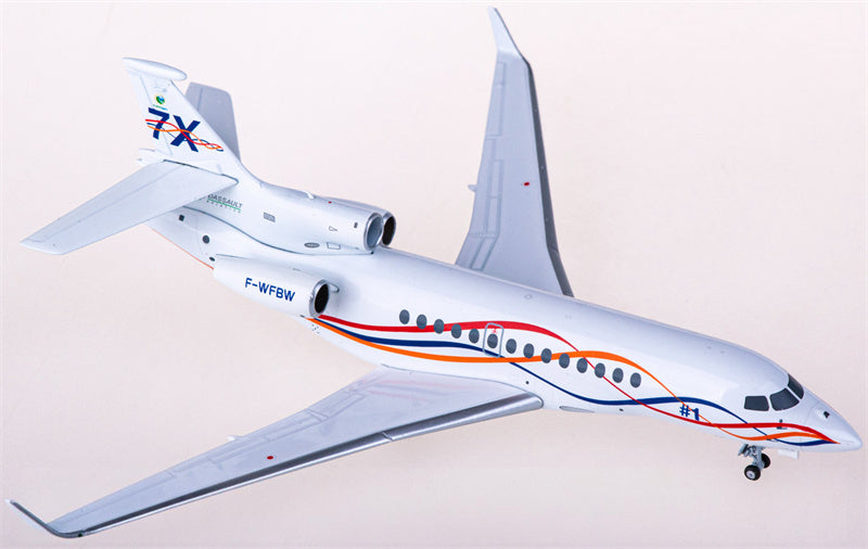 NG Models Dassault Aviation Falcon 7X F-WFBW 1:200 Diecast Model view 2