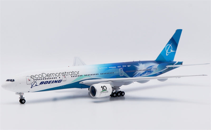 JC Wings Boeing 777-200ER N861BC eco Demonstrator 1:200 Diecast Model view 4