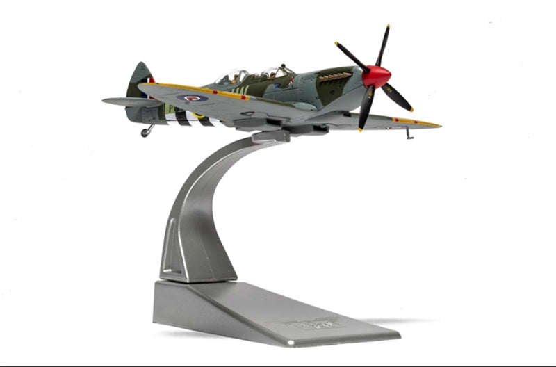 CORGI Supermarine Spitfire T9 - PV202 - Aerial Collective - Duxford Airfield 1:72 Airplane Pre-built Model