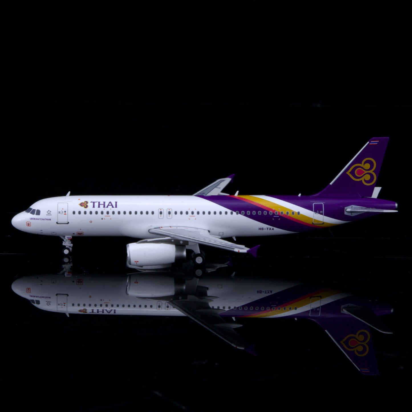 Kylin Model 1:400 Thai Airways Airbus A320 HS-TXA  DIECAST Model