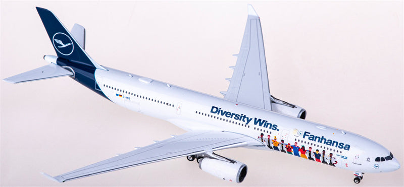 Phoenix Lufthansa Airbus A330-300 D-AIKQ 1:400 Diecast Model view 3