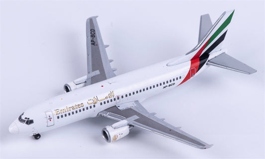 Geminijets 1:400 Emirates Boeing 737-300 AP-BCD  Diecast Model