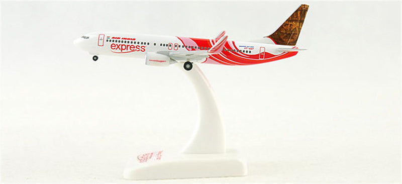 Hogan Air India Express Boeing 737-800 VT-AXF Limited Edition 1:500 ABS Model view 1