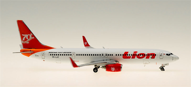 Phoenix Lion Boeing 737-900ER PK-LJZ 70th 1:400 Diecast Model view 1