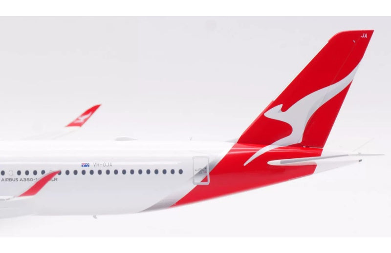 INFLIGHT 1:200 Qantas A350-1000 VH-OJA  DIECAST Model