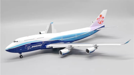 JC Wings China Airlines Boeing 747-400 B-18210 Flaps Down 1:200 Aircraft Model